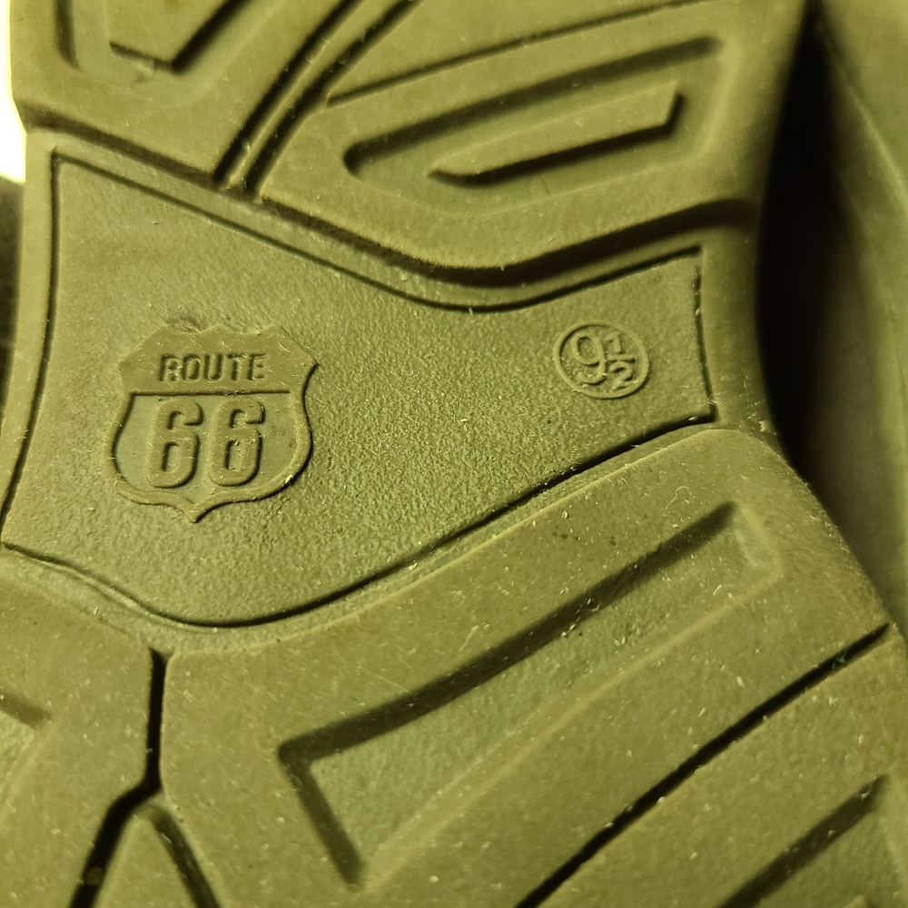 Boot - Picture 4 of 4